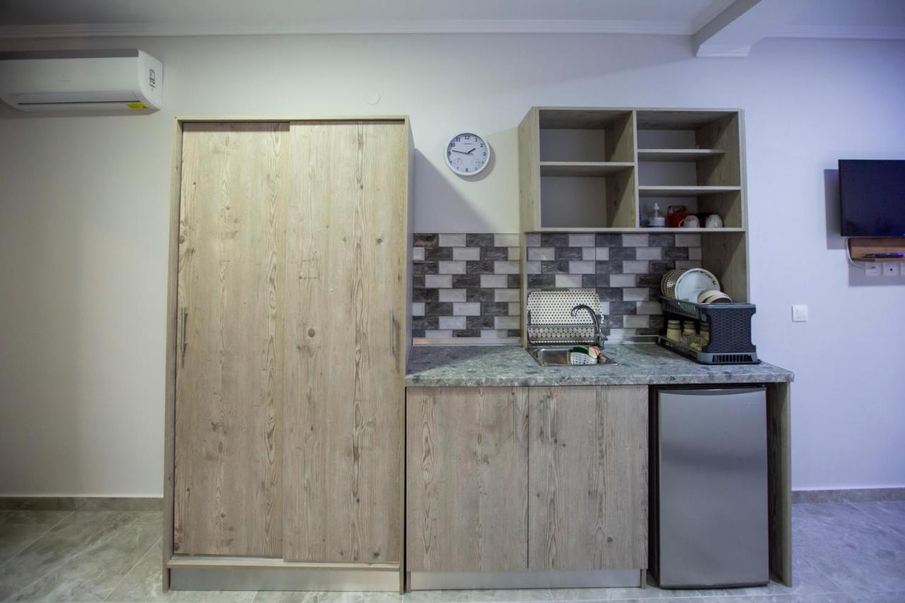 חניוטי Artemida Suites מראה חיצוני תמונה