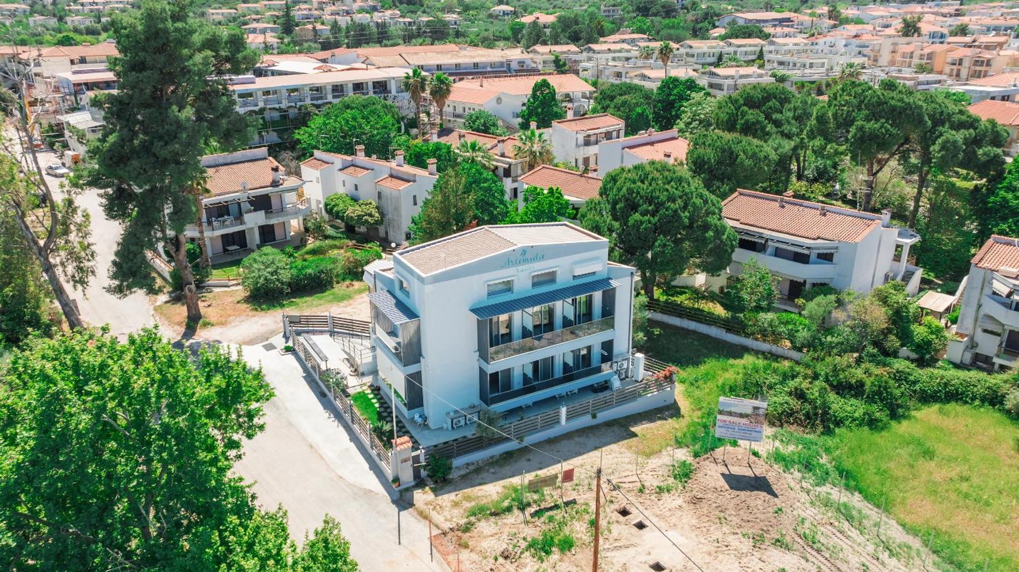 חניוטי Artemida Suites מראה חיצוני תמונה