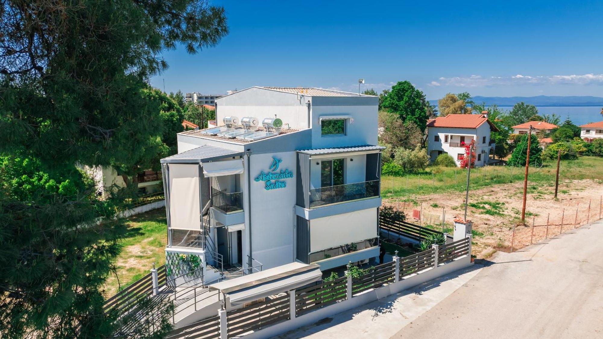 חניוטי Artemida Suites מראה חיצוני תמונה