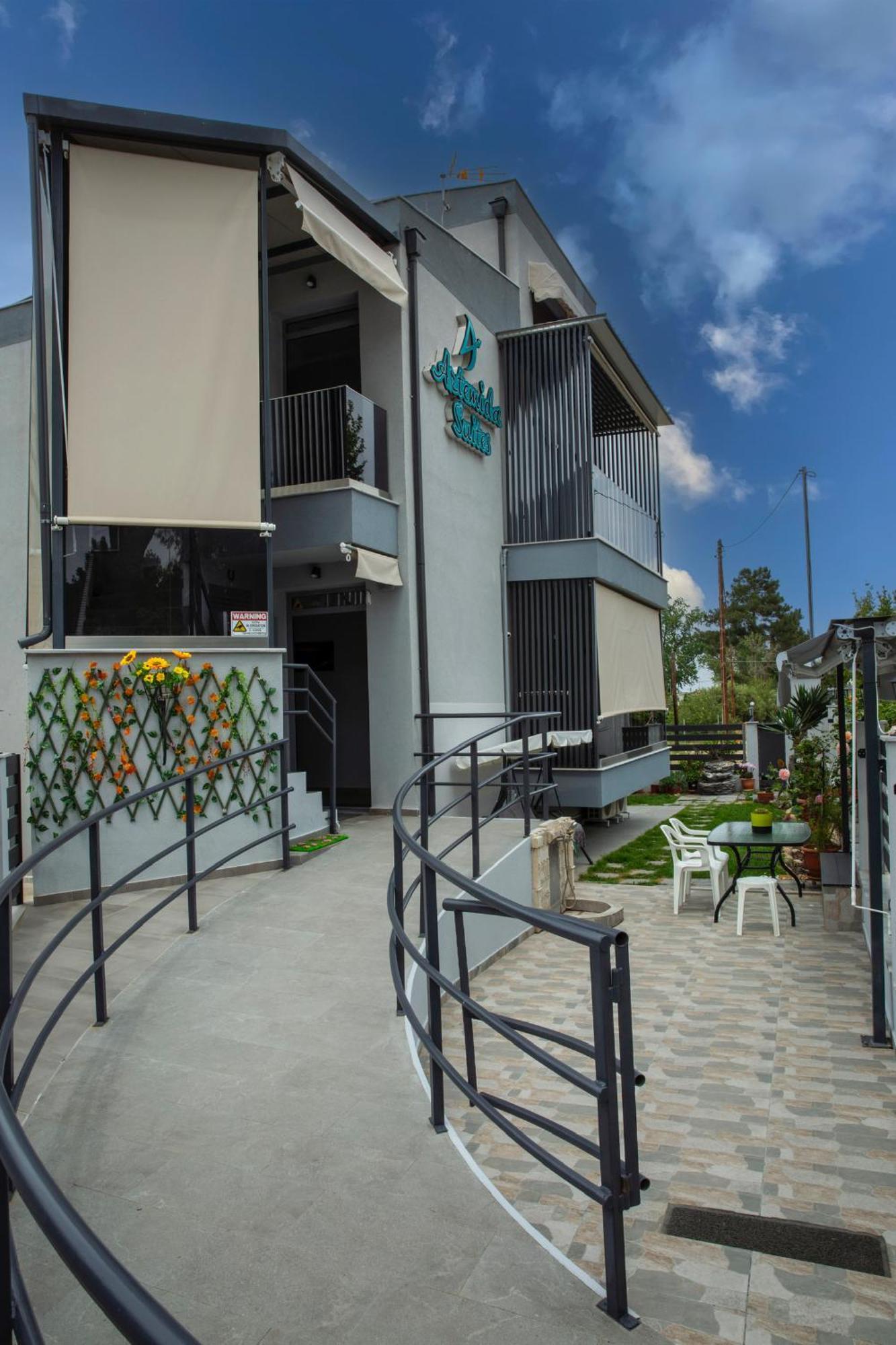 חניוטי Artemida Suites מראה חיצוני תמונה